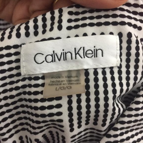 Black & White Strip top - Picture 3 of 4